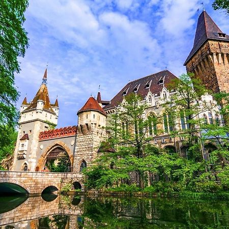 Appartamento Városliget Apartman Budapest Esterno foto